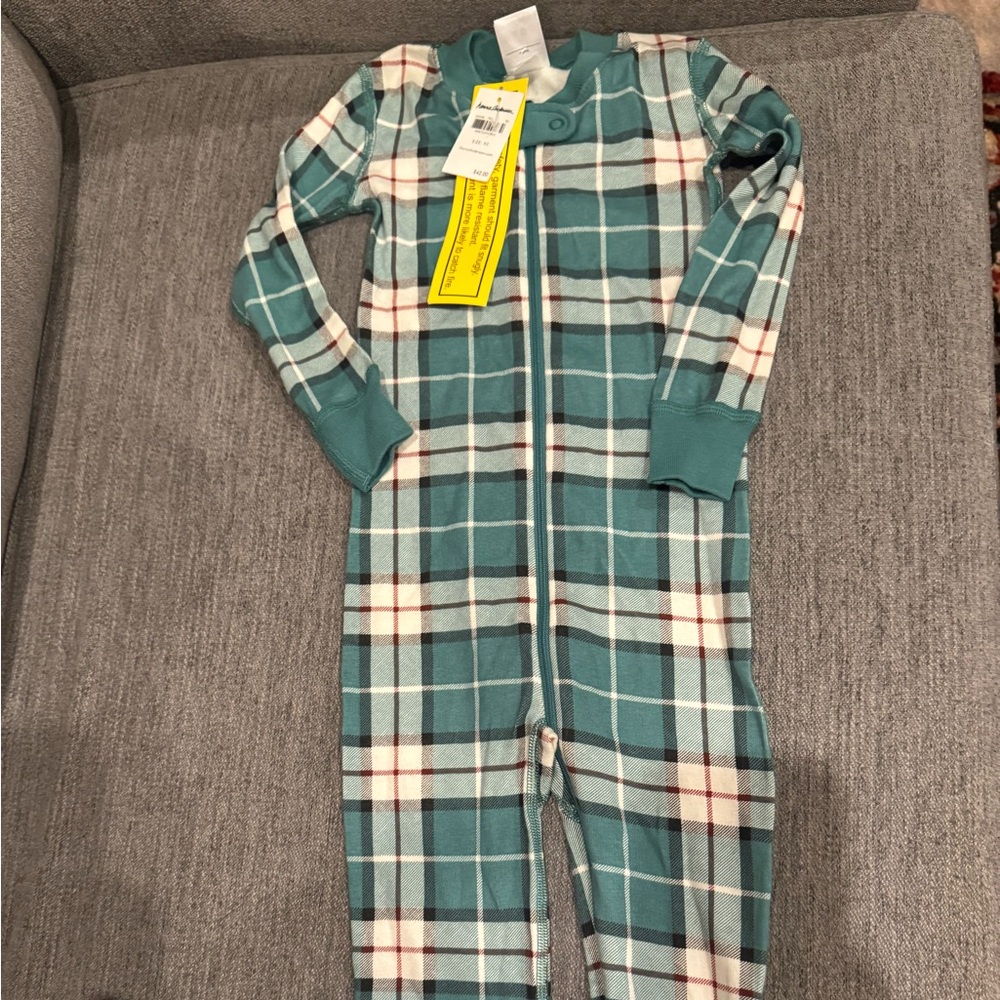 Hanna Andersson NWT Holiday plaid pajamas 3T